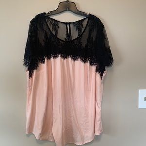Torrid blouse with lace
